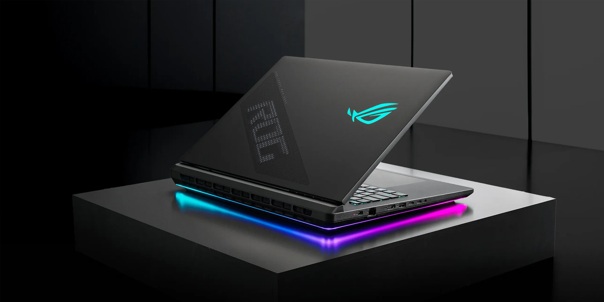notebooks ROG Strix SCAR 18 (2026) 90NR0LF1-M00VR0 - маркетингове зображення